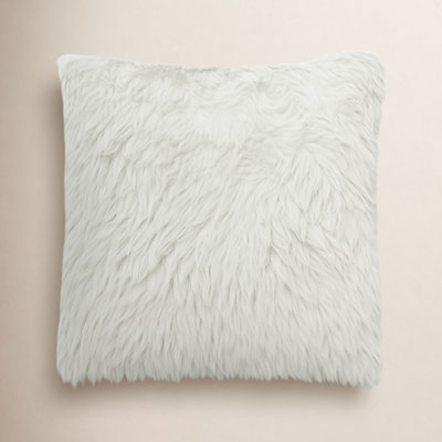 Lecia 20" x 20" Throw Pillow