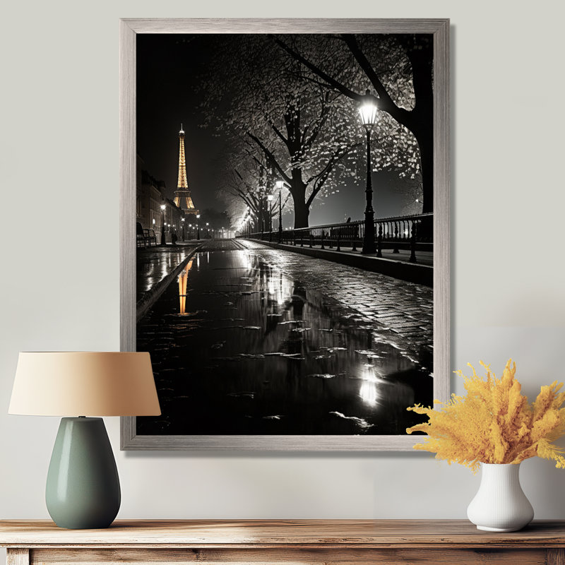 Parisian Moonlit Night I - Paris, reproduction d'art encadrée, H 40 po x l 30 po x P 1,5 po, Cadre flottant brun