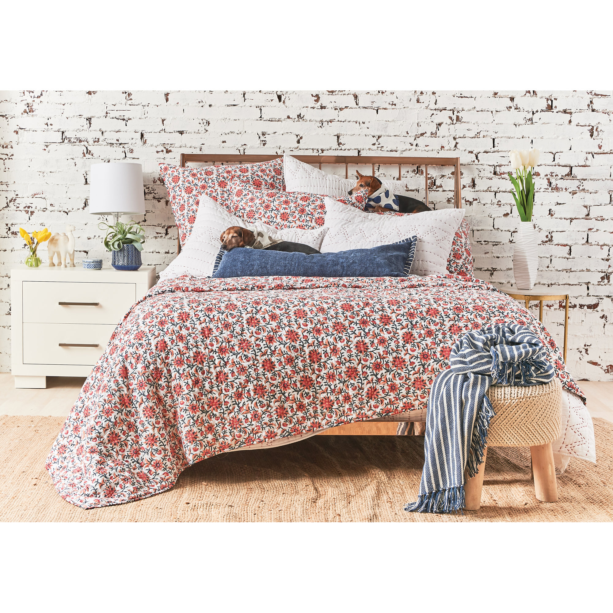 Shayla Red/White/Black Reversible Quilt, Full/Queen