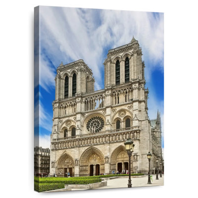 Lilie au-dessus de Notre-Dame de Paris