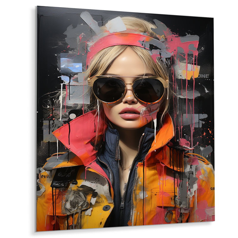 «Pink Grunge Woman In Collage II», art mural Pop Art, H 20 po x l 12 po x P 1 po