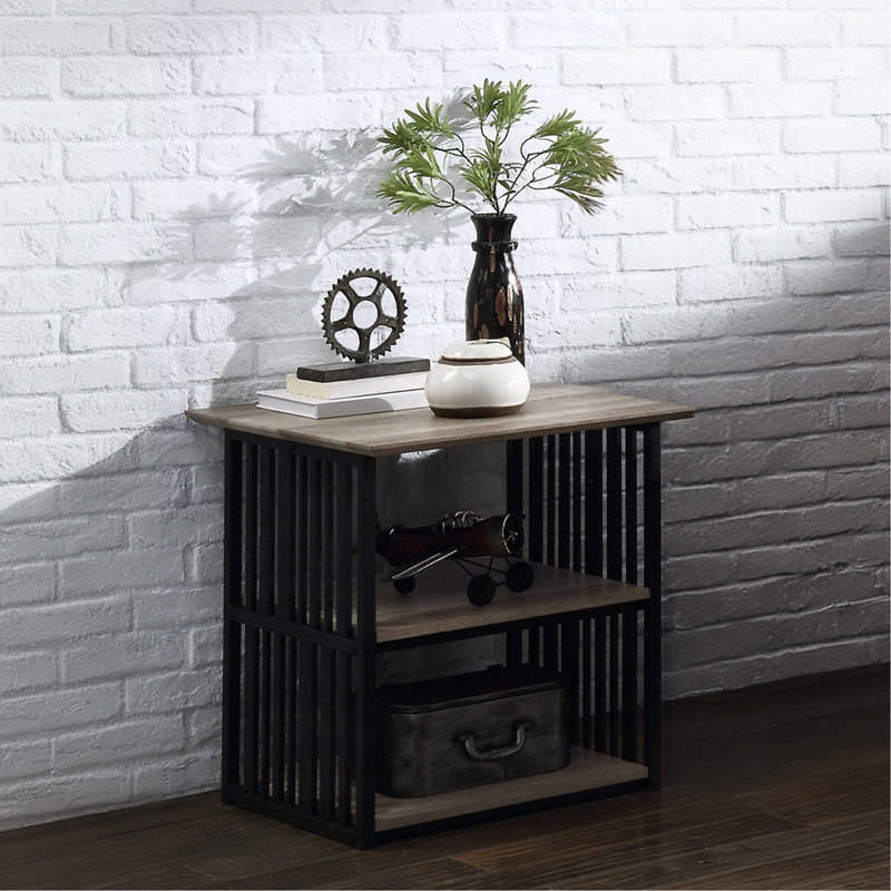 Table de chevet à 3 tablettes