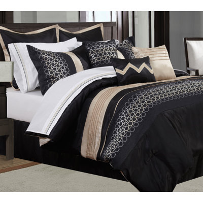 Cavali Modern & Contemporary Polyester Geometric Shapes Comforter