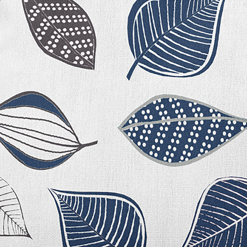 Coussin intérieur / extérieur Scattered Leaves, H 20 po x l 20 po, Bleu marine, Carré