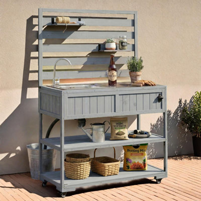 Grand chariot de cuisine d'extérieur avec évier et comptoir en acier inoxydable