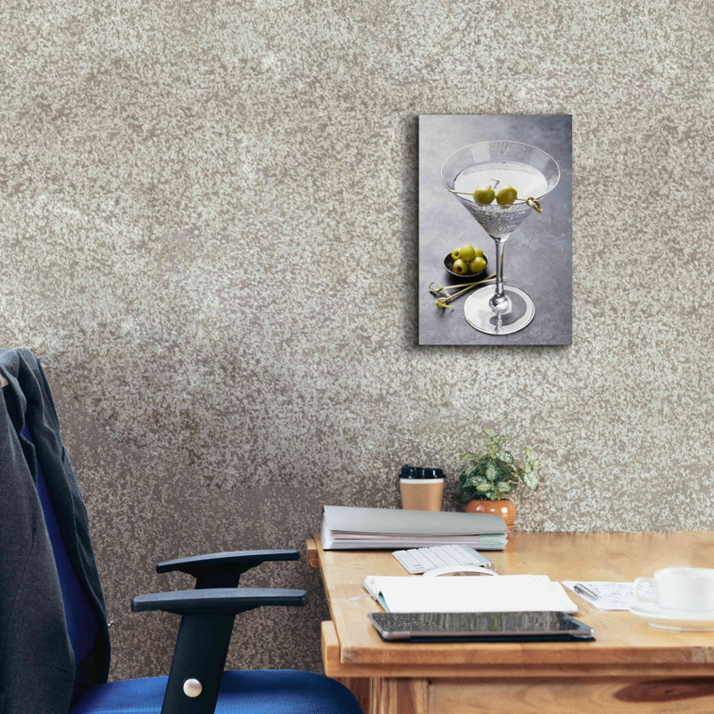 «Dirty Martini» par Epic Portfolio, art mural sur toile, H 18 po x l 12 po x P 0,75 po