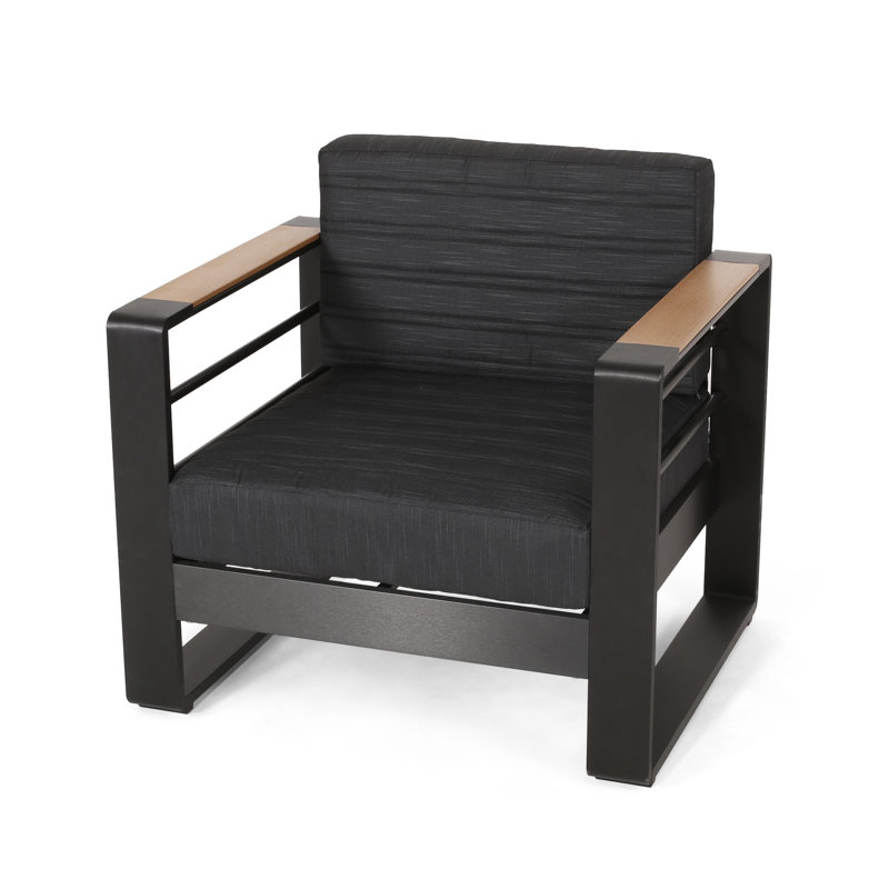 Chaise de patio avec coussins