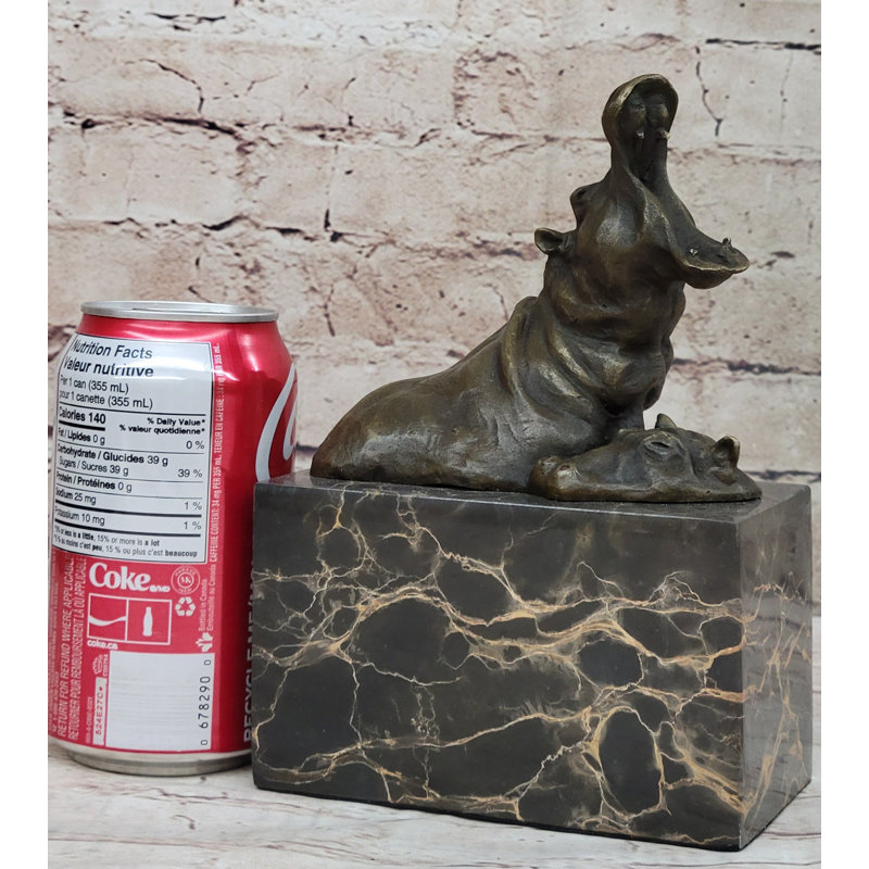 Sculpture miniature contenta hippopotame