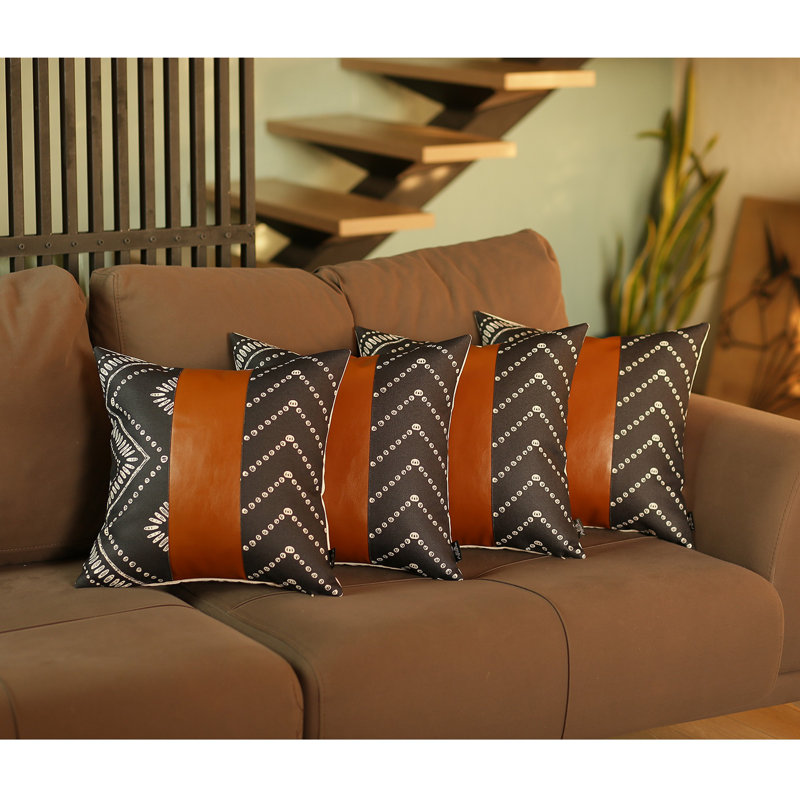 Ensemble de 4 housses de coussin lombaires en similicuir noir et blanc