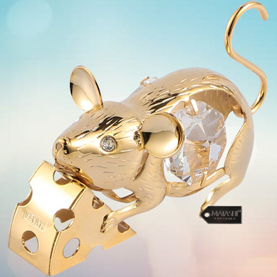 Figurine de la souris avec fromage