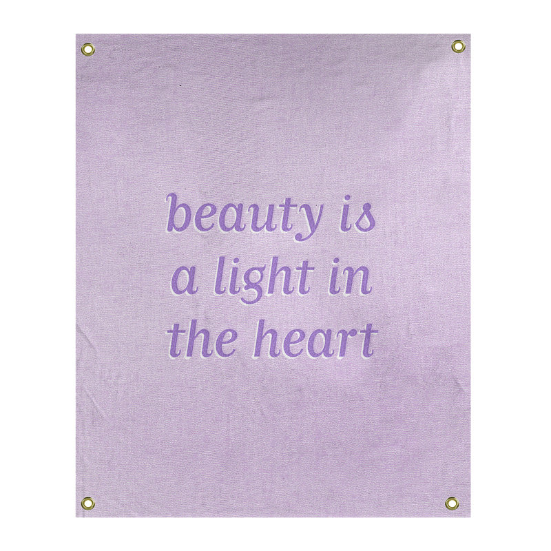 Tapisserie en polyester en citation de beauté, H 36 po x l 26 po, Mauve contrastant