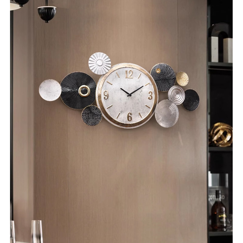 Horloges murales 42,76 po
