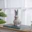 Statue de lapin en ciment crème 5,3 x 4,5 x 12,8 po