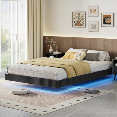 Grand cadre de lit flottant avec lumières DEL, lit plateforme flottant moderne avec lattes en métal robustes, sans tête de lit