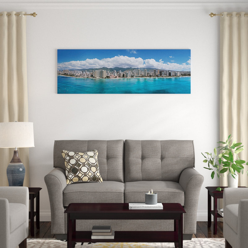 Bâtiments au bord de l'eau, Honolulu, Oahu, Hawaï - impression sur toile tendue, H 20 po x l 60 po x P 1,5 po, Toile tendue