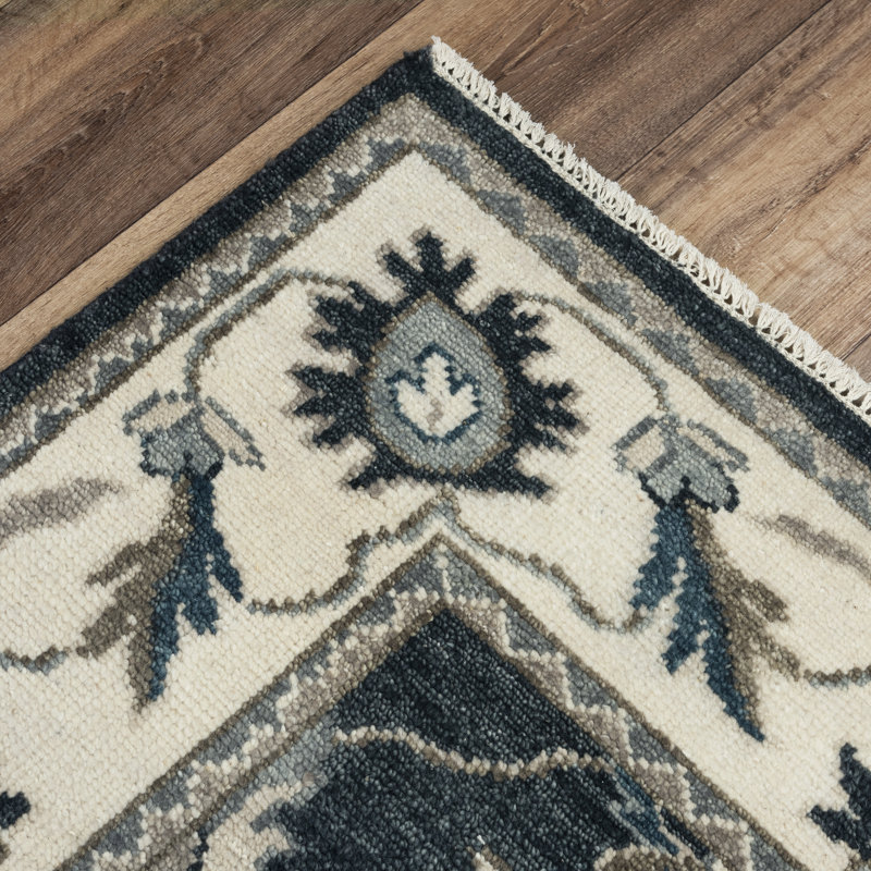 Ivory 8' x 10' Hand-Tufted Wool and Synthetic Rug