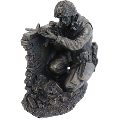 People Figurines & Sculptures