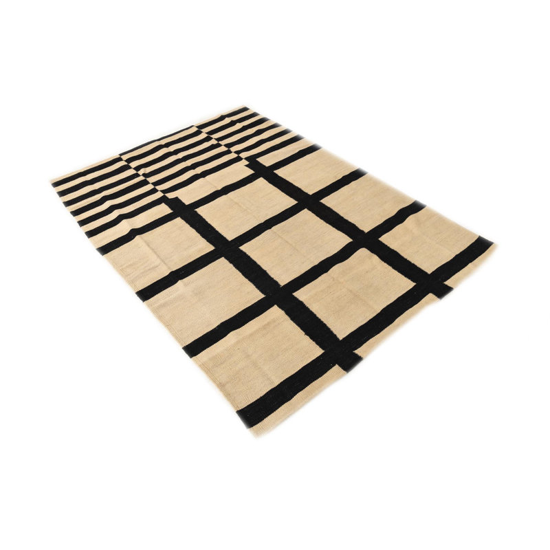 Tapis noir et blanc Ousley