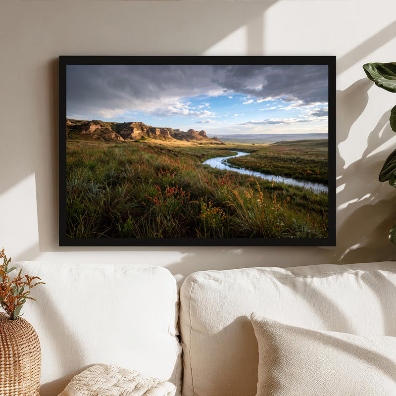 «Winding River Through Grassy Fields and Rocky Hills», art mural sur toile, 16"H x 24"W