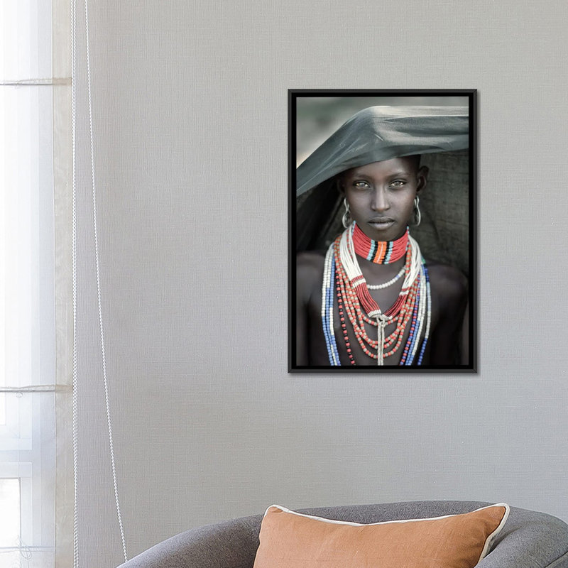 Arbore Tribes Girl, H 26 po x l 18 po x 1,5 po, Toile avec cadre noir