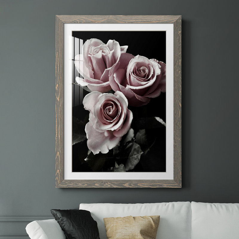 Rose noire I - photographie, Cadre en papier gris, H 24 po x l 18 po x P 1,5 po