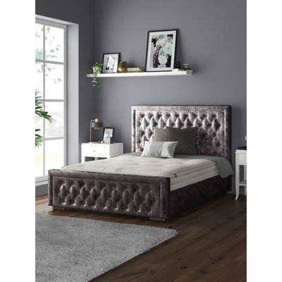 Oneybrook Upholstered Bed
