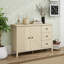 Buffet moderne à 3 tiroirs et 2 portes avec finition grain de bois, texture en forme de losange et poignées confortables Armoire de rangement élégante Poignées noires, charnières en métal, espace réglable