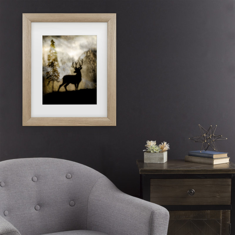«Light Mystic Deer», art encadré mat, H 17,5 po x l 14,5 po x P 0,75 po, Argent