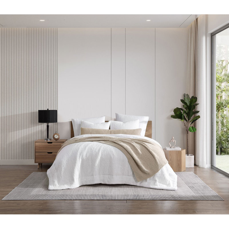 Snug Cooling Comforter, King Comforter, Clear White