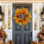 Couronne de Thanksgiving artificielle, couronne de porte d'érable artificielle 17,7 pouces avec fausse citrouille, décorations murales et de fenêtre pour les fêtes