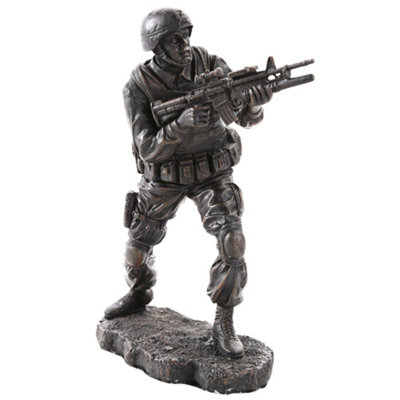 People Figurines & Sculptures