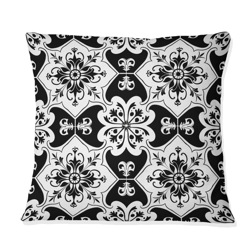 Imprimé mosaïque noir et blanc I - coussin décoratif traditionnel, 16"H x 16"W