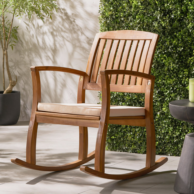 Chaise à bascule avec coussin