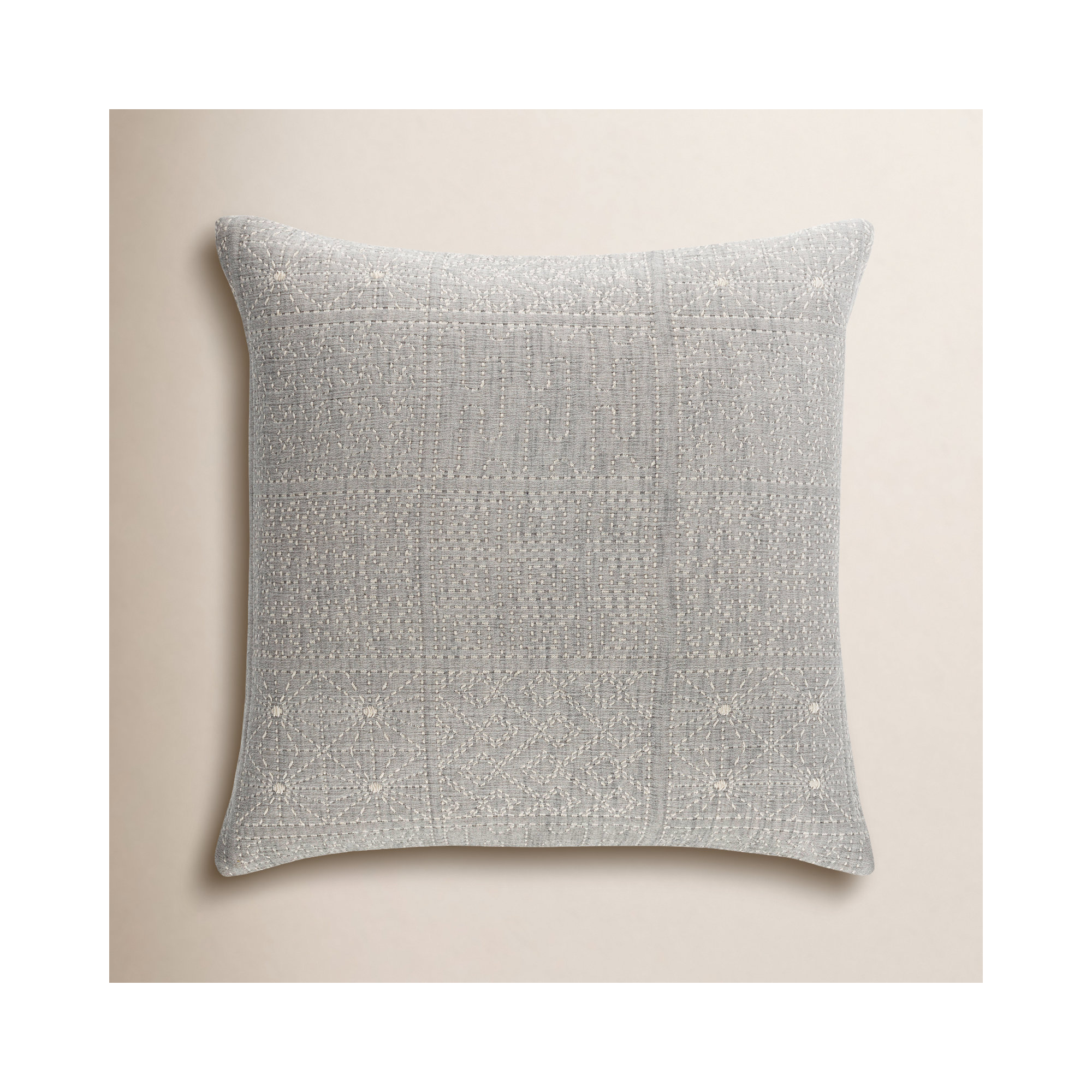Elsa Grey Sham, Euro