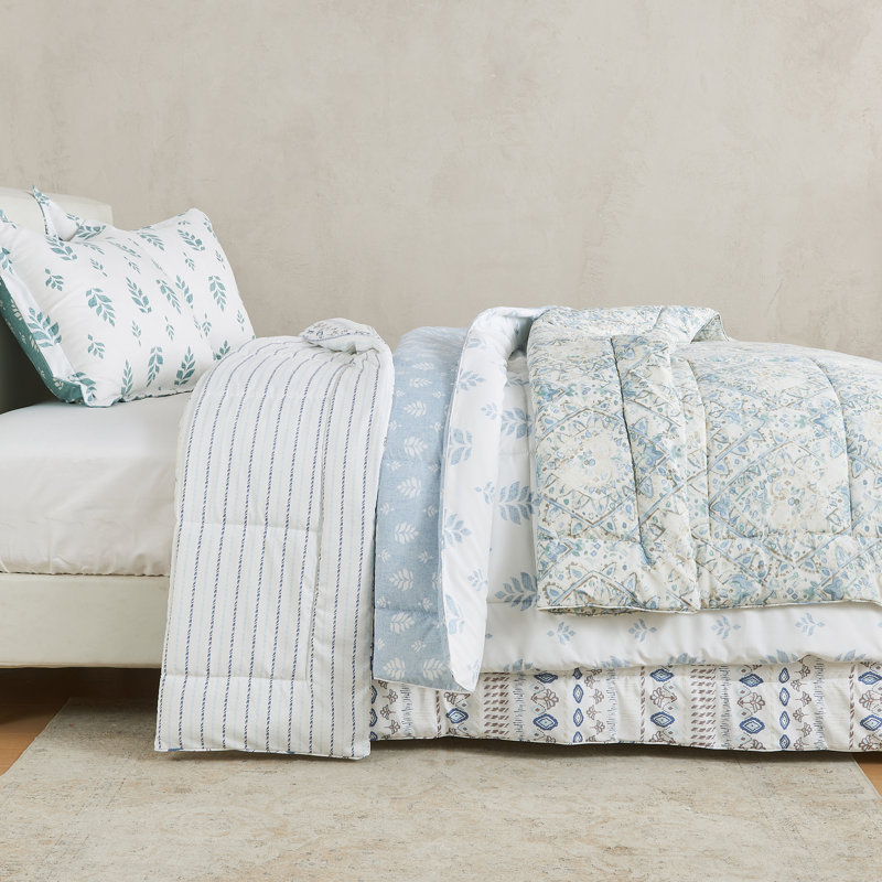 Full/Queen Green Microfiber Reversible Comforter Set