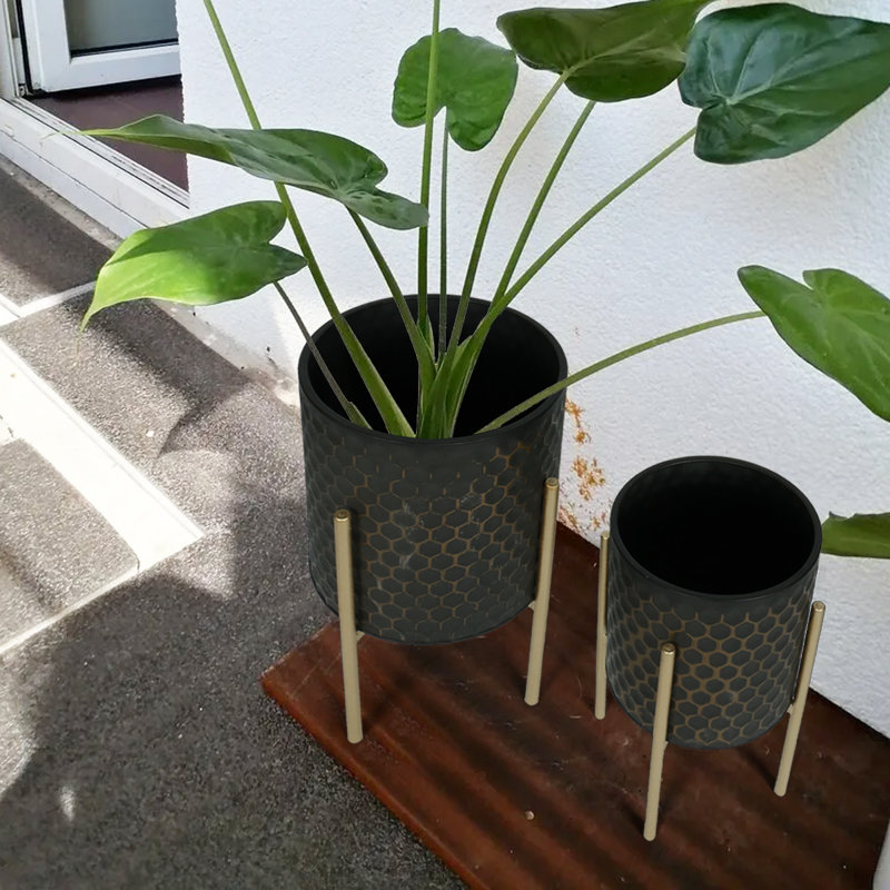 Katelynd Handmade Metal Pot Planter