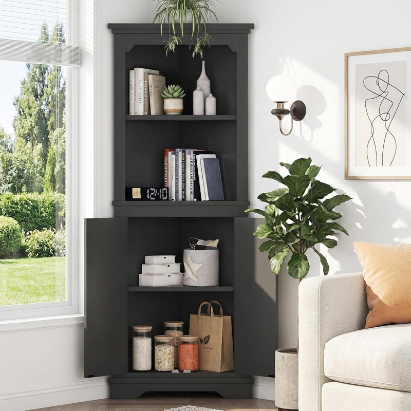 Grande armoire de coin noire avec portes et tablettes ouvertes, rangement compact pour le salon et la salle de bain, Noir