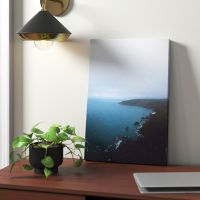 Foggy Rocky Coast Painted - Photographie sur toile tendue