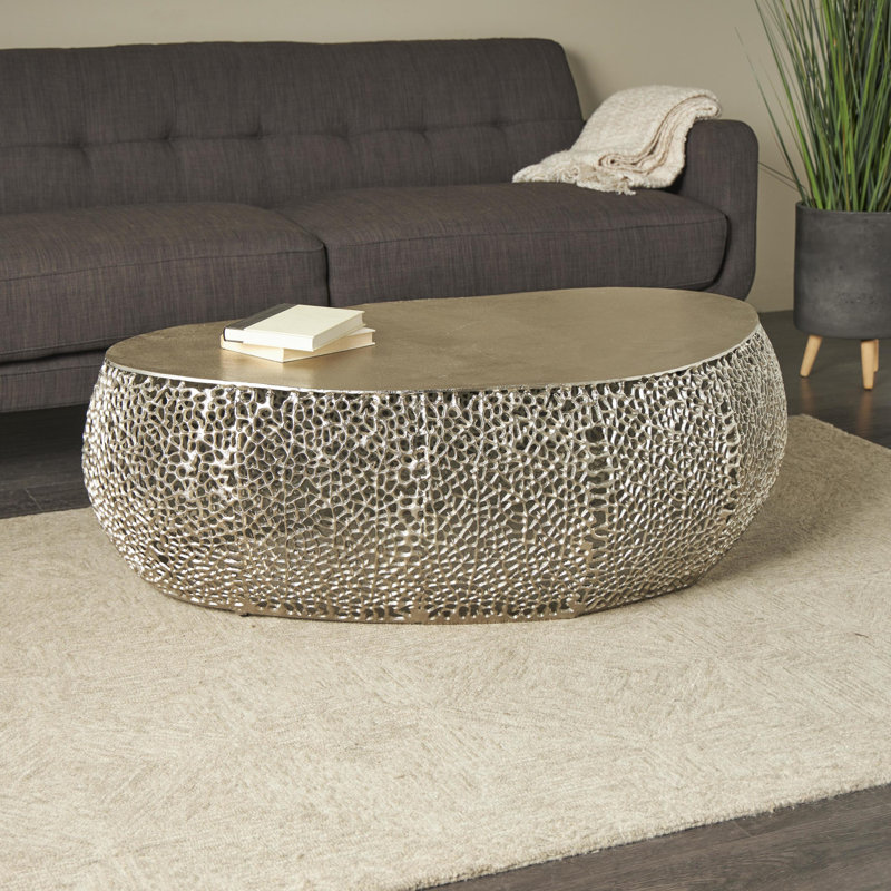 Table basse ronde en aluminium argenté Brannum