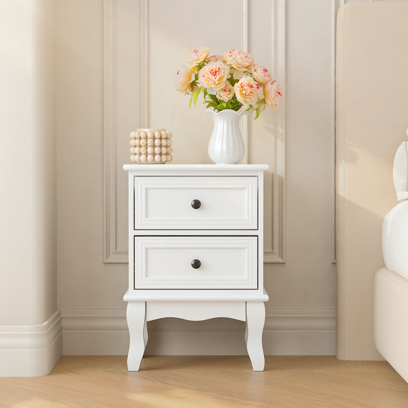 Table de chevet blanche de style campagnard français, avec 2 tiroirs, en MDF et pieds sculptés et incurvés.