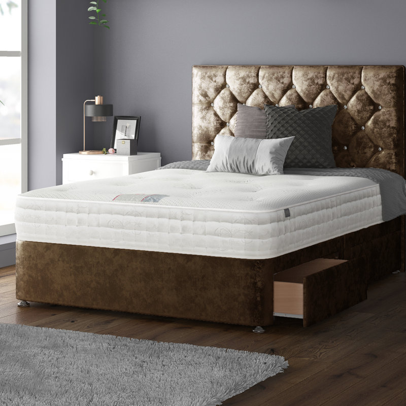 Farallones Upholstered Velvet Panel Headboard, Kingsize (5'), Truffle