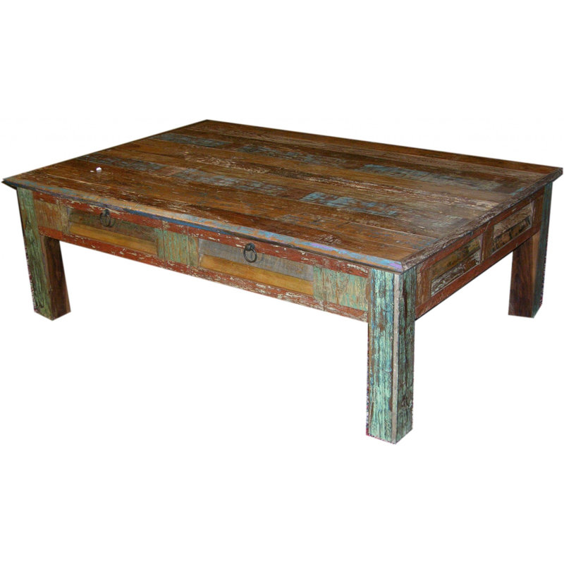 Table basse carrée en bois patiné