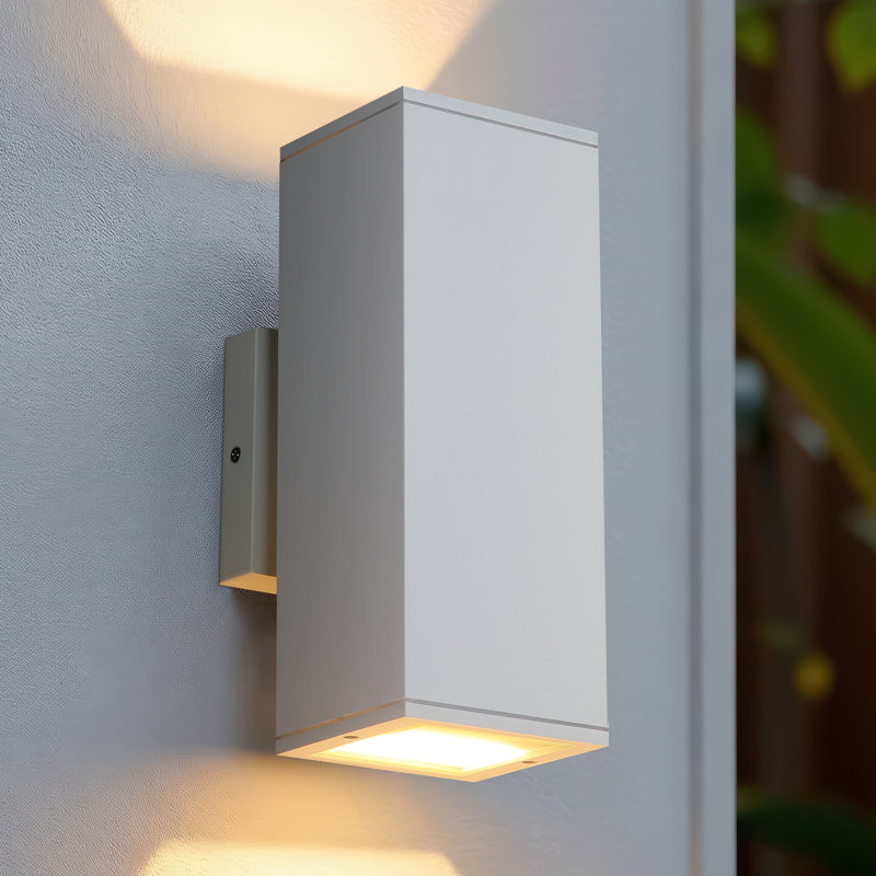 Applique murale d'extérieur moderne à DEL à intensité variable, applique murale rectangulaire en aluminium imperméable avec lumière vers le bas et applique en verre trempé 12W 2700K