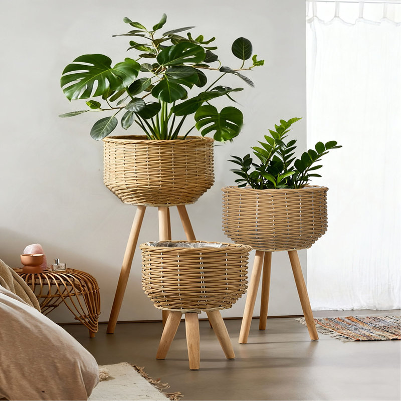 Ensemble de 3 paniers en rotin de polyester brun avec texture de corde et pieds effilés en bois, Brun