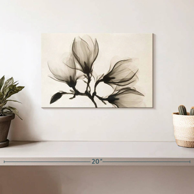 Branche Harnek avec quatre magnolias, H 8 po x l 12 po