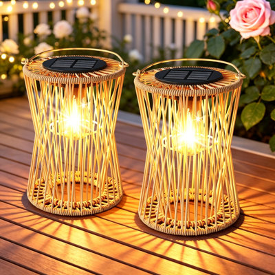 Solar Hanging Lanterns Outdoor, Set of 2 Rattan Solar Garden Lights, High Brightness with Auto On/Off, Waterproof Decorative Garden Ornaments for Patio & Yard, Ideal Gifts for Mum [Energy Class A+++]