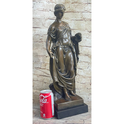 Tyrionna Figurines & Sculptures