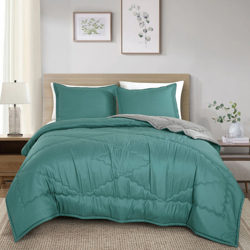 Emeric Luxury 3 Piece Bedspread, Queen Bedspread + 2 Standard Shams