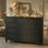Commode à neuf tiroirs de style élégant