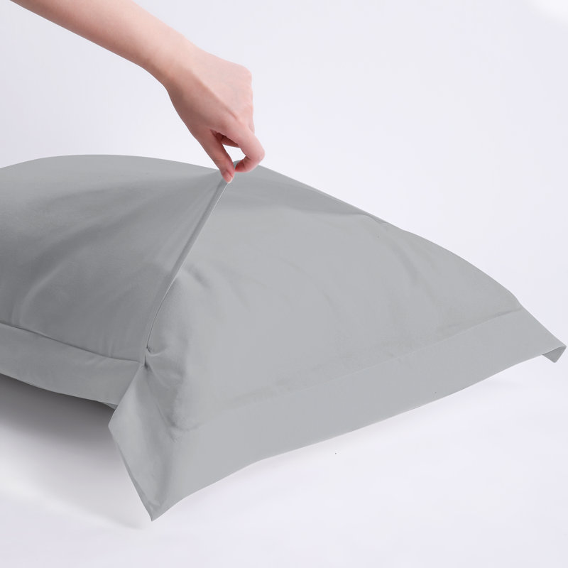 Sham Set, Smoky Gray, Queen